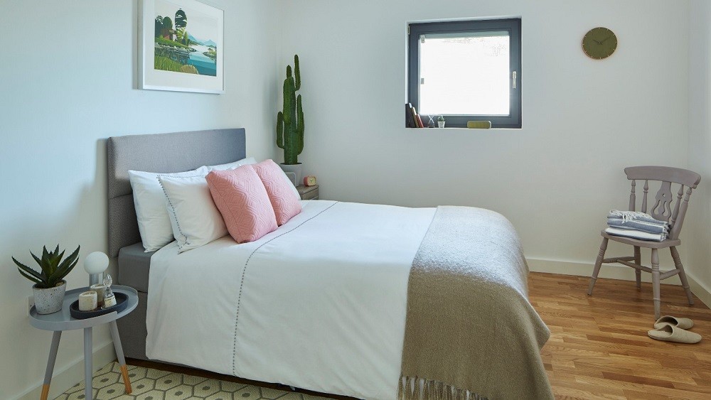 Garden annexe bedroom