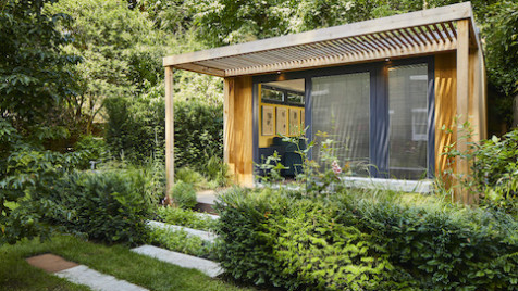 Family garden room with patio area