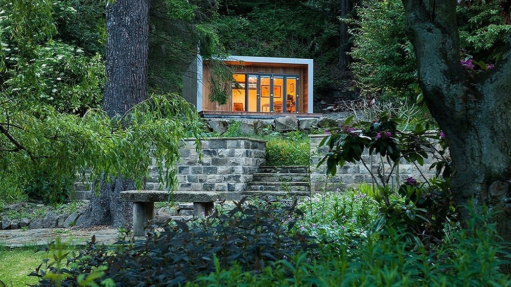 Cuberno holiday home in a beautifully landscaped Derbyshire property