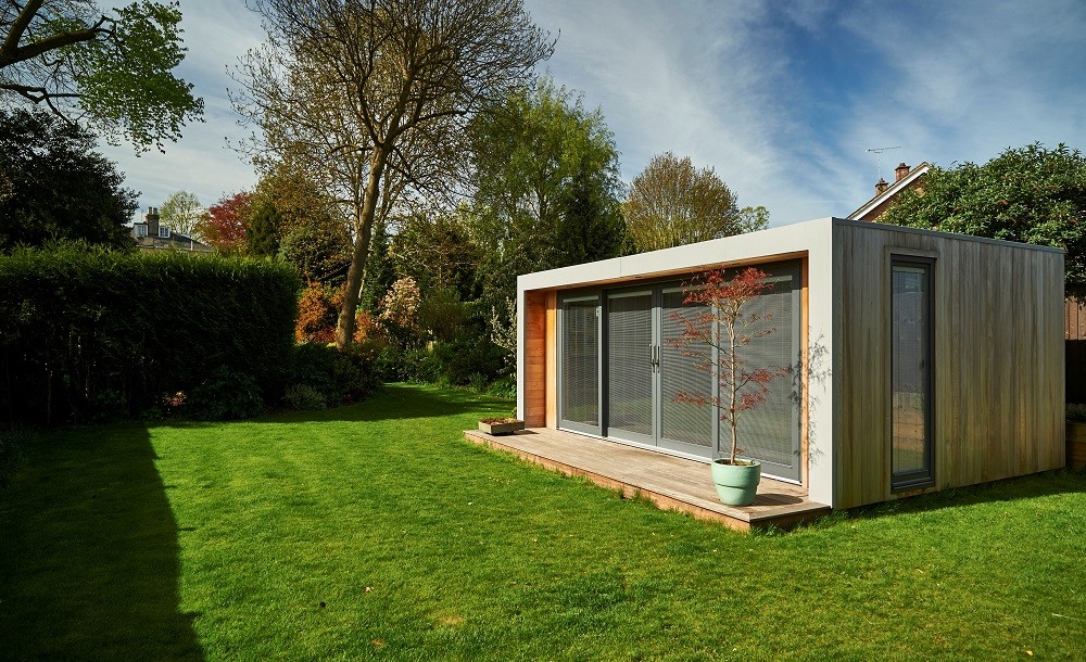 Cuberno garden studio with standard Western Red Cedar cladding