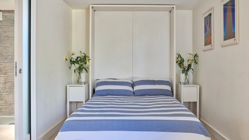 Garden annexe with sofa bed