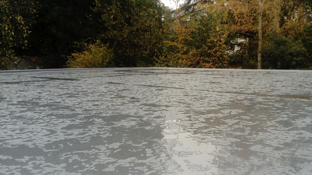 Waterproof roof membrane for garden room's roof finishing
