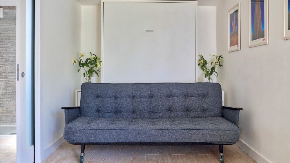 Garden annexe with sofa bed